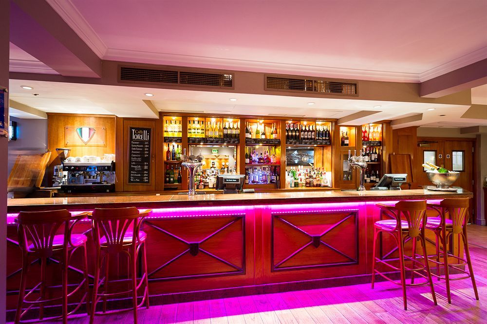 The Royal Chace Hotel Enfield Exterior photo