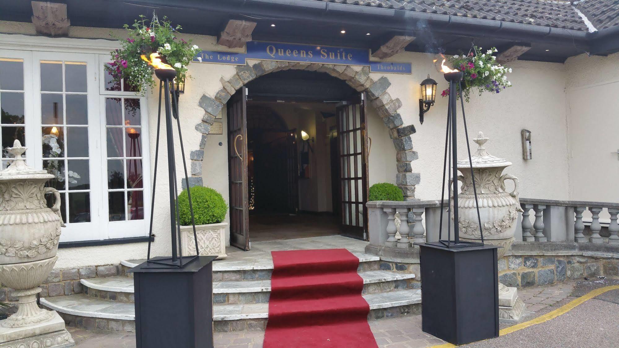 The Royal Chace Hotel Enfield Exterior photo