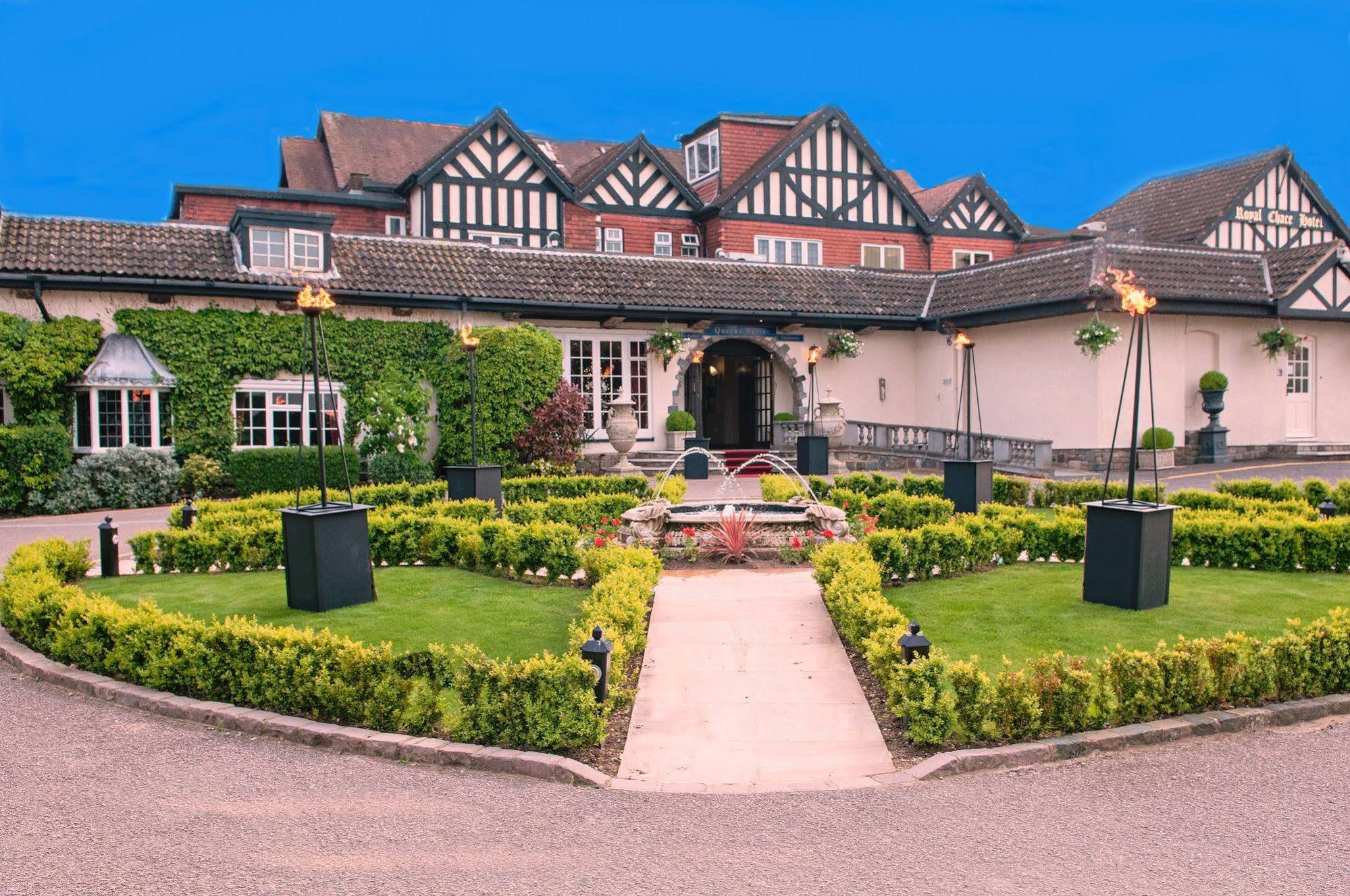 The Royal Chace Hotel Enfield Exterior photo